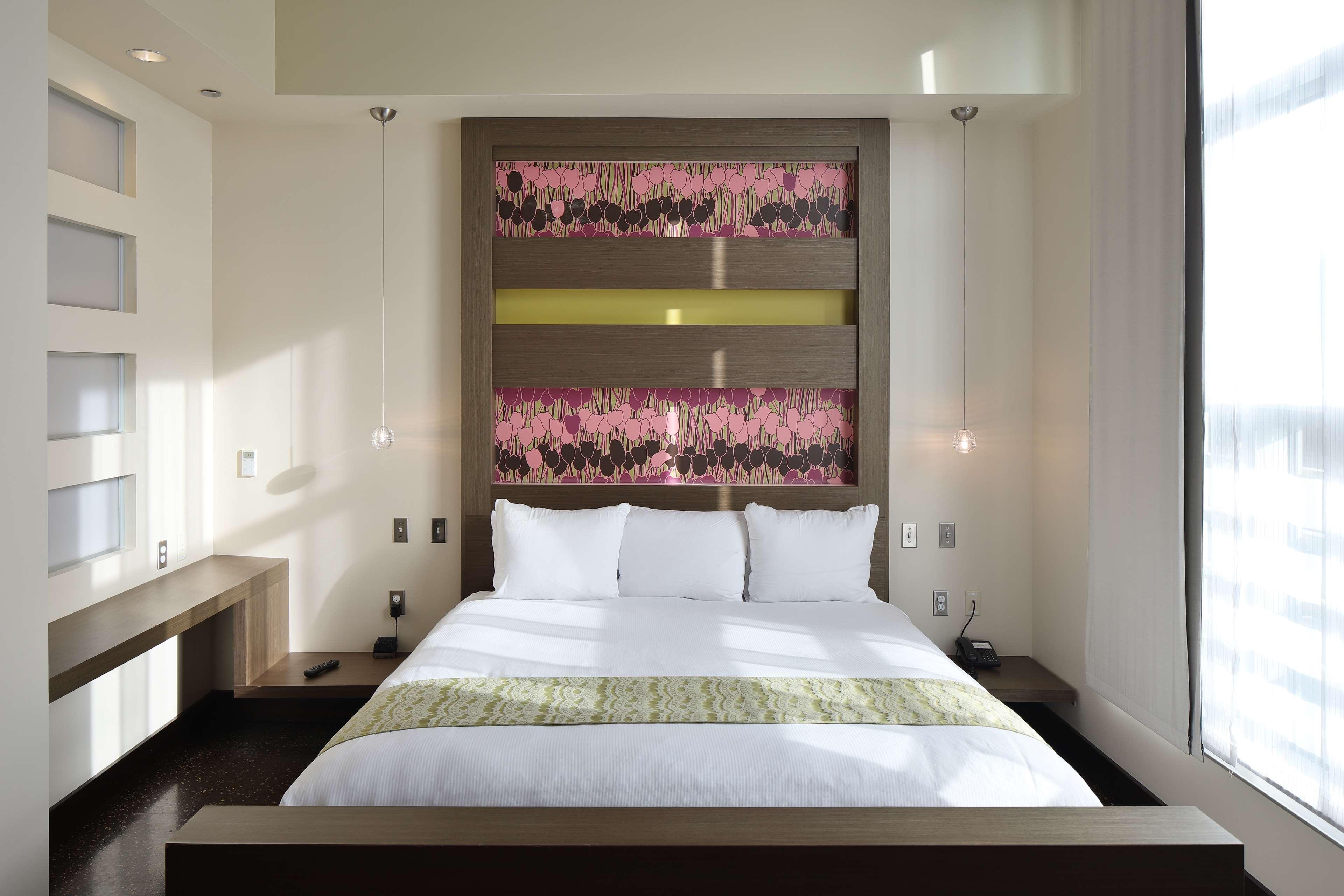 מלון הולנד Tulyp, Tapestry Collection By Hilton מראה חיצוני תמונה