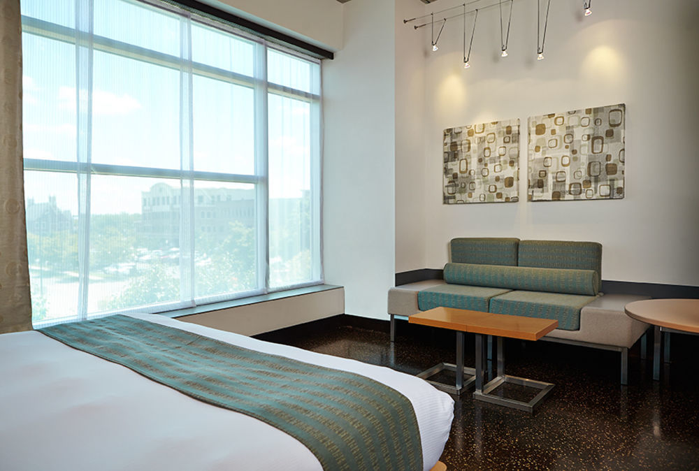 מלון הולנד Tulyp, Tapestry Collection By Hilton מראה חיצוני תמונה